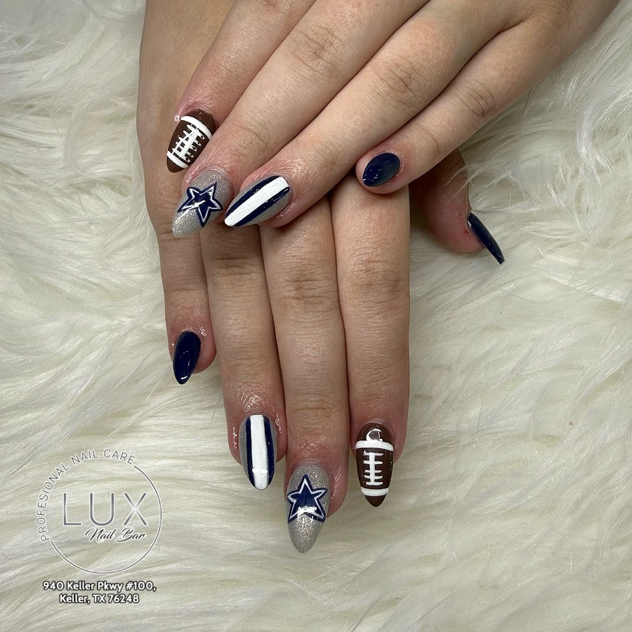 Lux Nail Bar